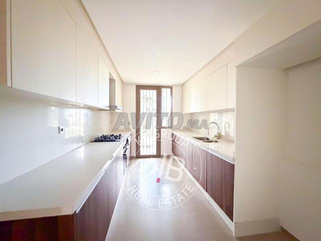 APPARTEMENT À LA LOCATION - ORANGERAIE - image 4