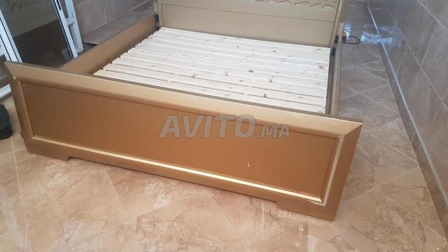 Lit en bois avec matelas neuf - 2