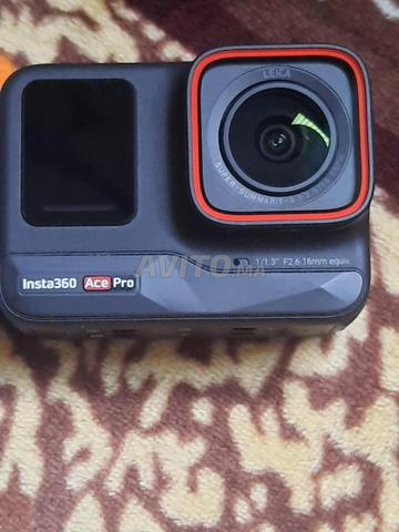 Leica Insta 360 Ace Pro - 2