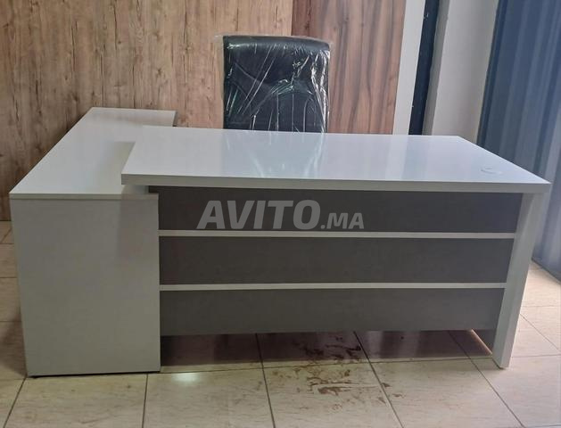 Bureau avec retour et caisson de bonne qualité - 2