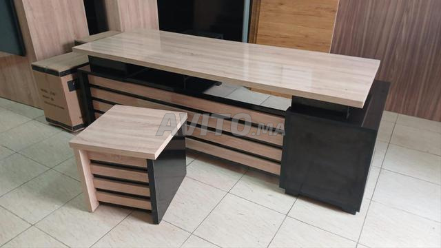 Bureau avec retour et caisson de bonne qualité