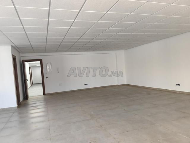 Grand bureau à la Ville Verte