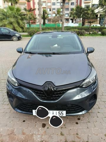 Clio 5 diesel modèle 2021 très bon état