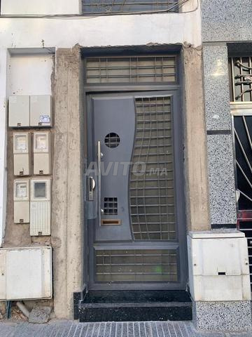 باب حديد بحالة ممتازة طلاء أول - 2