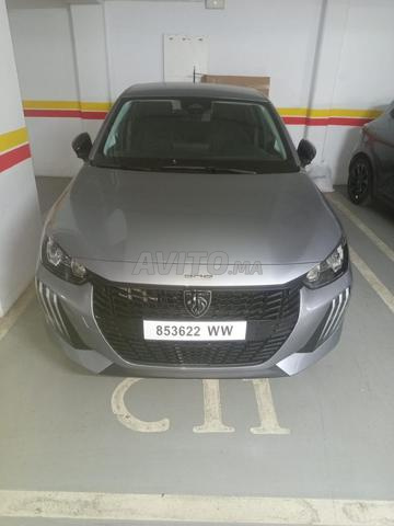 Peugeot 208 automatique