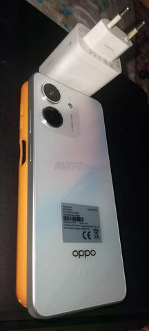 Téléphone propre, il y a des rayures - 2