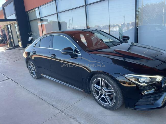 à vendre Mercedes  CLA220 D bonne neuf إسم كريم 
