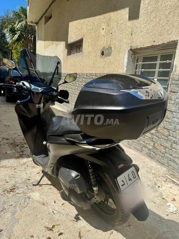 SH 150i - Importé neuf - Double clé - 2