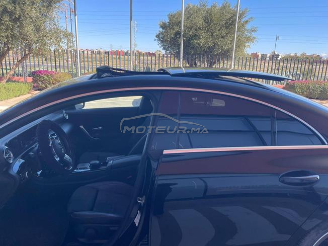 à vendre Mercedes  CLA220 D bonne neuf إسم كريم 