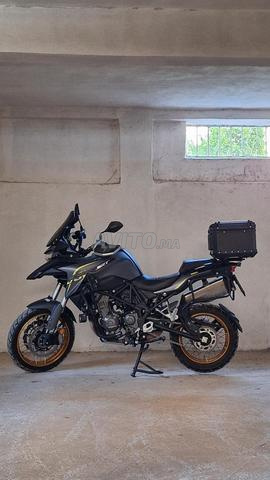 QJ MOTOR 550 SRT - 2