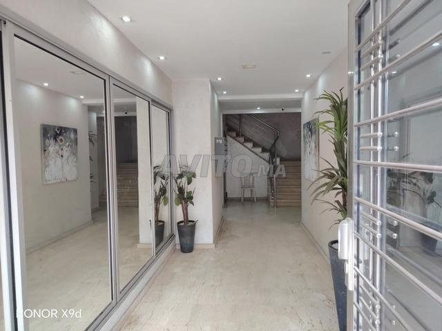 مكتب على شارع عين السبع مصعد موقف 5500 درهم - 2