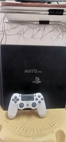 PS4 Pro v13.02 avec FIFA21, COD Black Ops 4