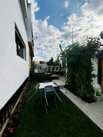 فيلا فاخرة للبيع بحي إلليغ - 2