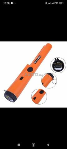 كاشف المعادن اليدوي - 2