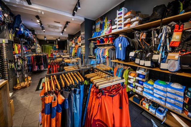 Magasin situé boulevard mly abdelaziz Kenitra