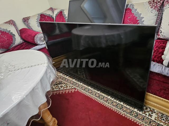تلفزيون سمارت سامسونج UA70AU7000U 70 بوصة - 2