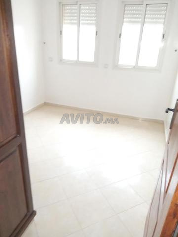 شقة للكراء بالطابق الأول 3 غرف - 2