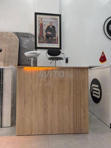 Bureau comptoir avec éclairage LED intégré - 2