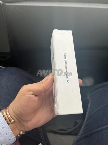 Samsung Galaxy Watch 8 – Neuve (Cadeau)