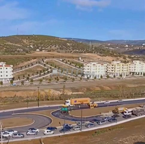أراضي وشقق وورشات صغيرة للبيع طنجة البالية - 2