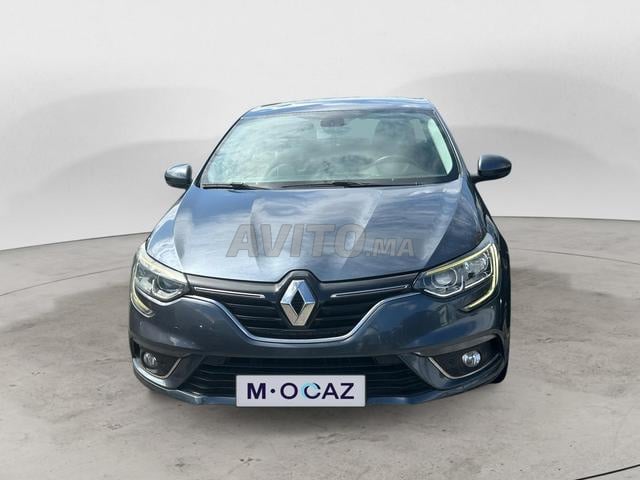 RENAULT. Megane