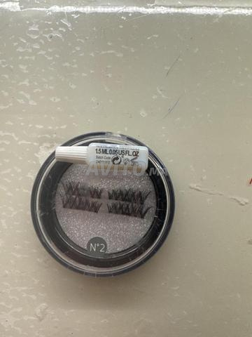 Faux cils avec colle - 2