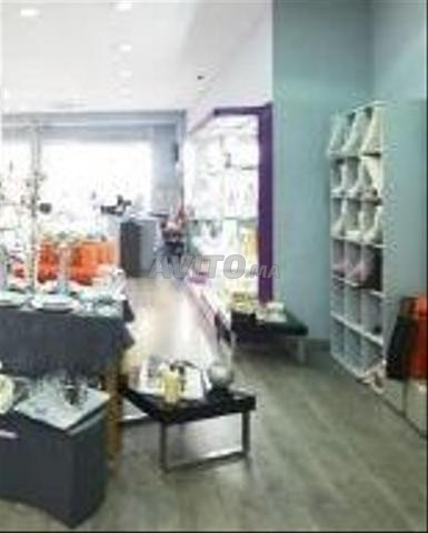 Magasin aménagé 125m2 de grande façade
