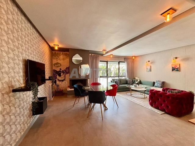 Super duplex à vendre sur ruelle calme à Racine