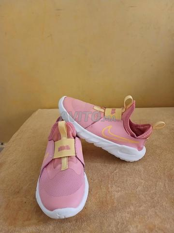 حذاء رياضي نايكي أصلي مقاس 33 - 2