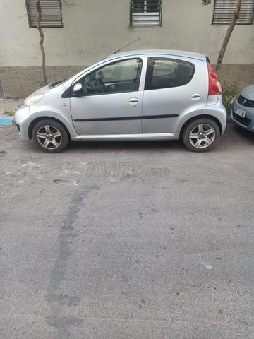 Peugeot 107 Essence Manuelle 2009 à Casablanca
