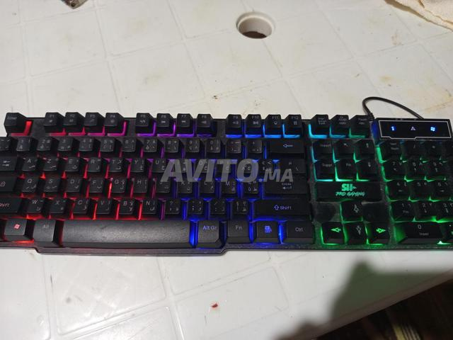 كيبورد جيمنج USB نظيف جداً بحالة ممتازة - 2