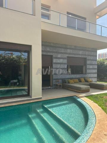 فيلا للإيجار في دار بوعزة مع مسبح