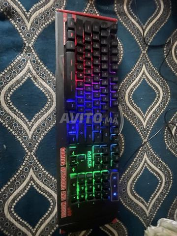 كمبيوتر ديل مع شاحن أصلي ولوحة مفاتيح - 2