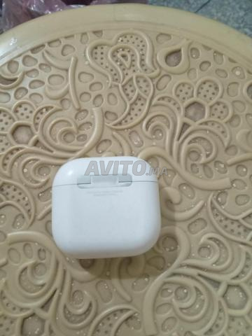 Boîte Airpods 4 - 2