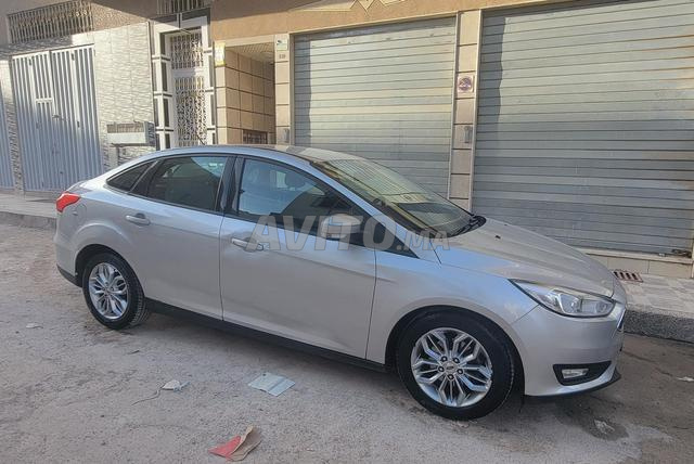 Ford Focus Berline - 2