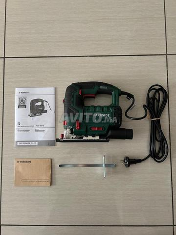 Scie sauteuse d'Europe neuf