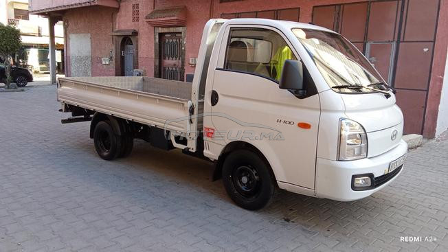   HYUNDAI H100