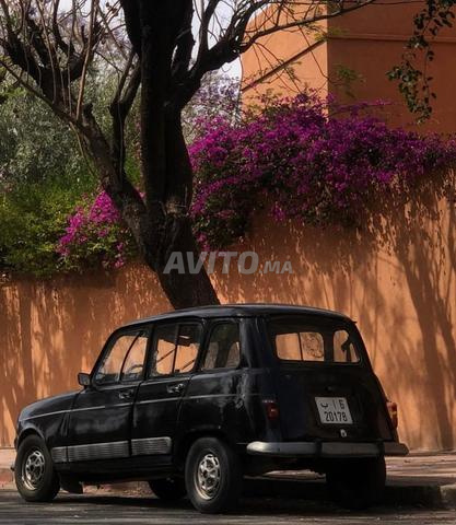 Renault R4 Essence Manuelle 1980 à Marrakech