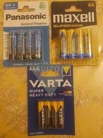 Piles de tous types AA AAA CR2032 LR44 9V - 2