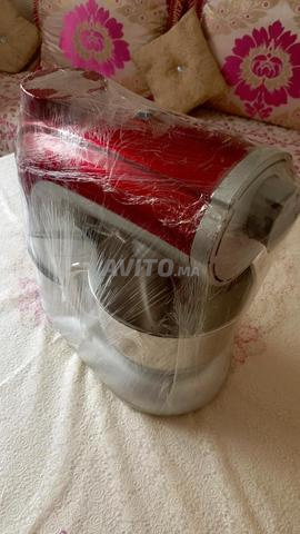 Robot hachoir, pétrin à pain et presse-agrumes - 2