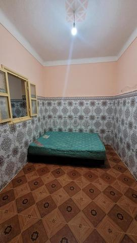 Studio en sous-sol à louer pour hommes uniquement - 2