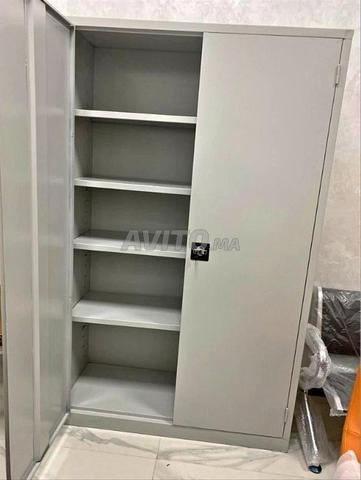 خزانة معدنية بأبواب مفصلية / خزانة ملابس / كرسي