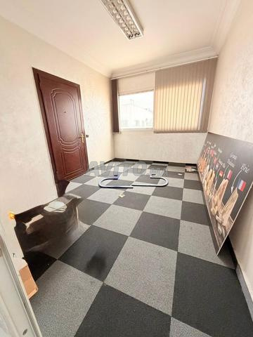 Bureaux 4500dhs rocher noire - 2