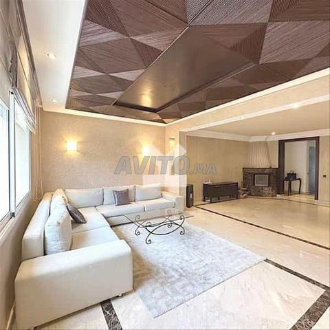 182777-بيع شقة بالدار البيضاء المثلث الذهبي بمساحة 20