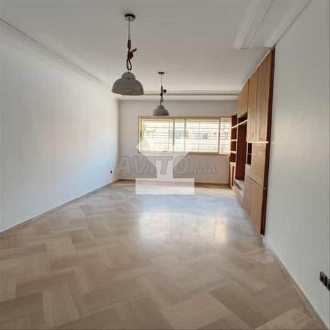 177504-بيع شقة بالدار البيضاء راسين بمساحة 175 متر مربع