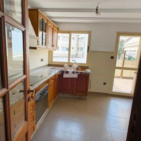 177504-بيع شقة بالدار البيضاء راسين بمساحة 175 متر مربع - 2