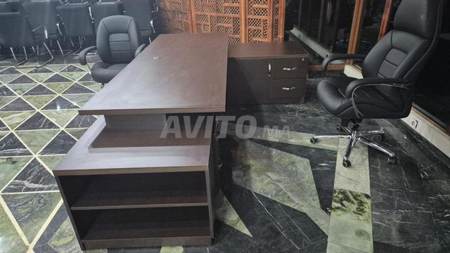 Bureau de direction/table basse/pack chaise/casier - 2