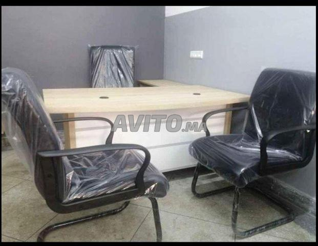 Bureau de direction/table basse/pack chaise/casier