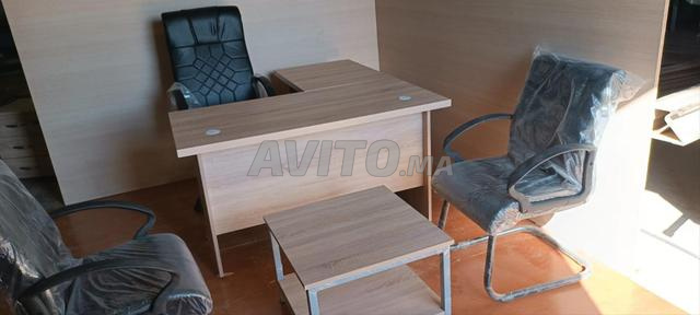 Bureau de direction/table basse/pack chaise/casier