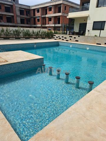 Appartement neuf 130m à louer à Rabat El Menzeh - image 3